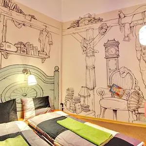 Lavender Circus Hostel, Doubles & Ensuites Hostel
